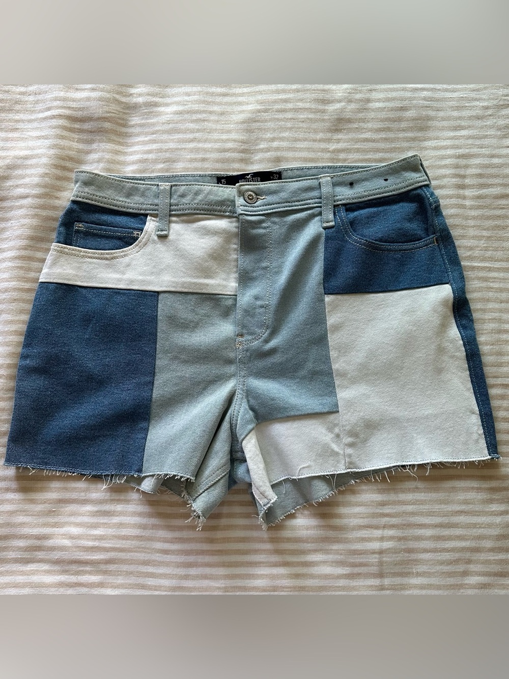 nwt hollister colorblocked denim shorts / some stretch / sz 15/32